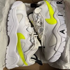 Nike Air Barrage Low - NEW IN BOX